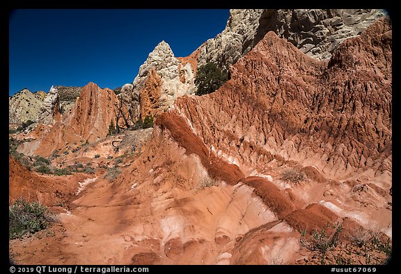 Colorful badlands along Cottonwood Canyon Road. Grand Staircase Escalante National Monument, Utah, USA (color)