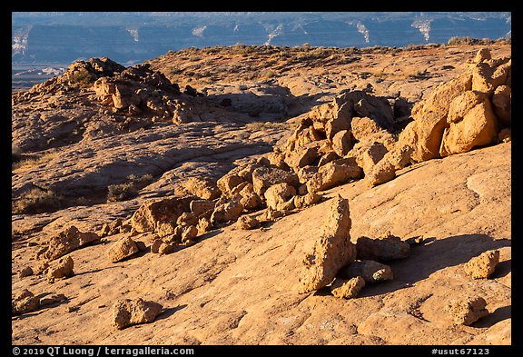 Rocks and slabs on the south slopes of Fortymile Ridge. Grand Staircase Escalante National Monument, Utah, USA (color)