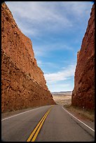 Comb Ridge Cut. Bears Ears National Monument, Utah, USA ( color)