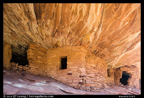 Flame Ceiling Ruin, Mule Canyon. Bears Ears National Monument, Utah, USA (color)