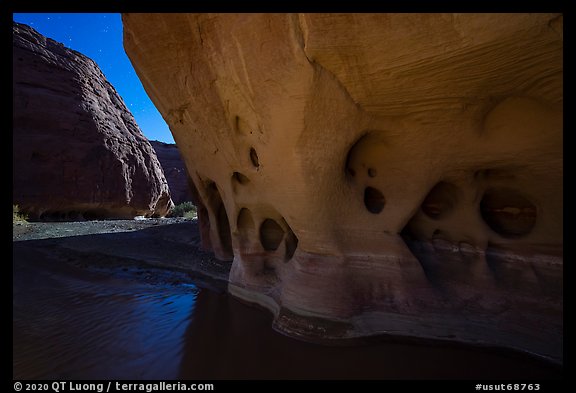 Paria River Windows at night. Grand Staircase Escalante National Monument, Utah, USA (color)