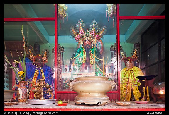 Deified General Quan Cong, Tam Son Hoi Quan Pagoda. Cholon, District 5, Ho Chi Minh City, Vietnam (color)