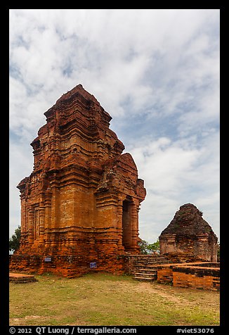 Po Shanu Cham sanctuary. Mui Ne, Vietnam (color)