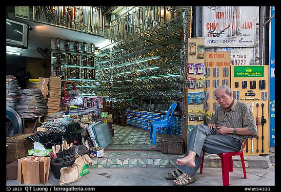 Store selling hardware, old quarter. Hanoi, Vietnam (color)