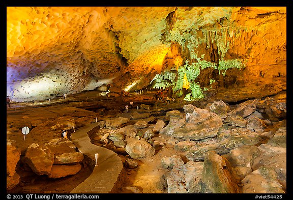 Pathway, Sung Sot (Surprise) Cave. Halong Bay, Vietnam