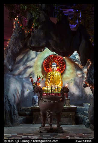 Buddha in grotto, Quoc Tu Pagoda, district 10. Ho Chi Minh City, Vietnam