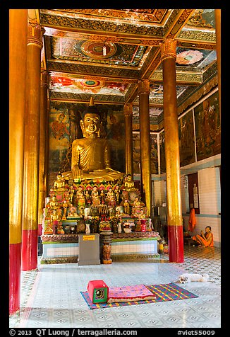 Buddhas in main temple, Hang Pagoda. Tra Vinh, Vietnam