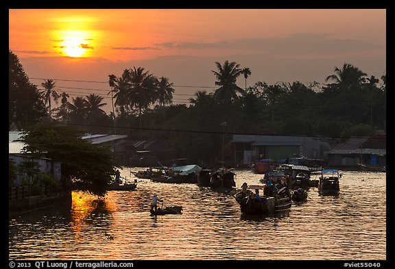 Sunrise, Phung Diem. Can Tho, Vietnam (color)