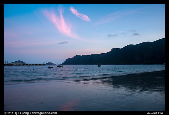 An Hai Beach and Con Son Bay at sunset. Con Dao Islands, Vietnam (color)
