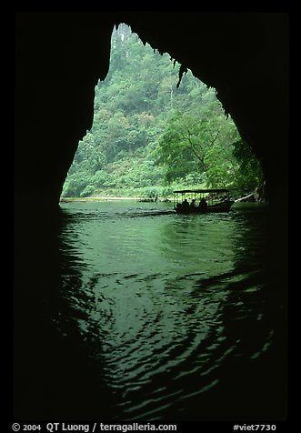 The Nang River passes through a cave. Northeast Vietnam (color)