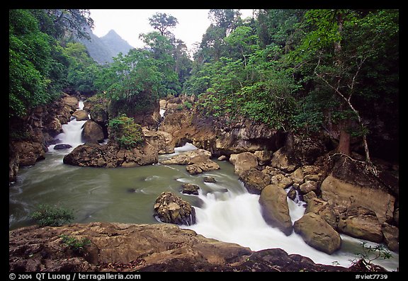 Dau Dang cascades of the Nang River. Northeast Vietnam (color)