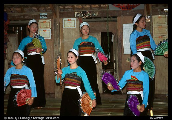 Thai women performing a dance, Ban Lac, Mai Chau. Northwest Vietnam