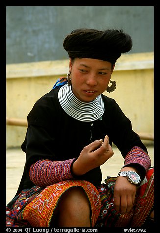 Hmong woman, near Yen Chau. Northwest Vietnam