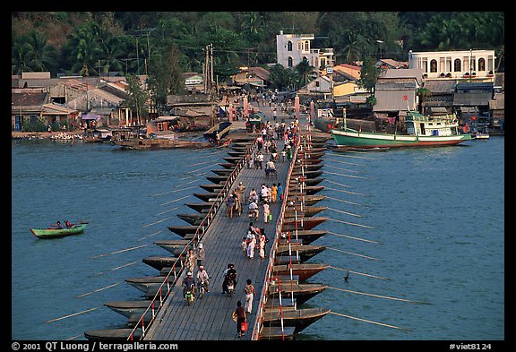 Flotting bridge. Ha Tien, Vietnam (color)