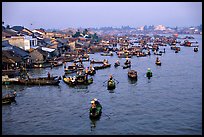 Cai Rang Floating market, early morning. Can Tho, Vietnam ( color)