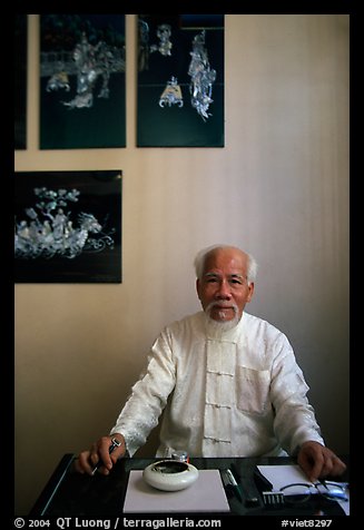 Traditional medicine doctor. Ho Chi Minh City, Vietnam (color)