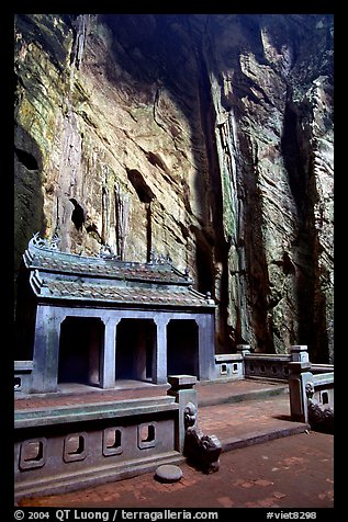 Troglodyte temple, Marble Mountains. Da Nang, Vietnam (color)